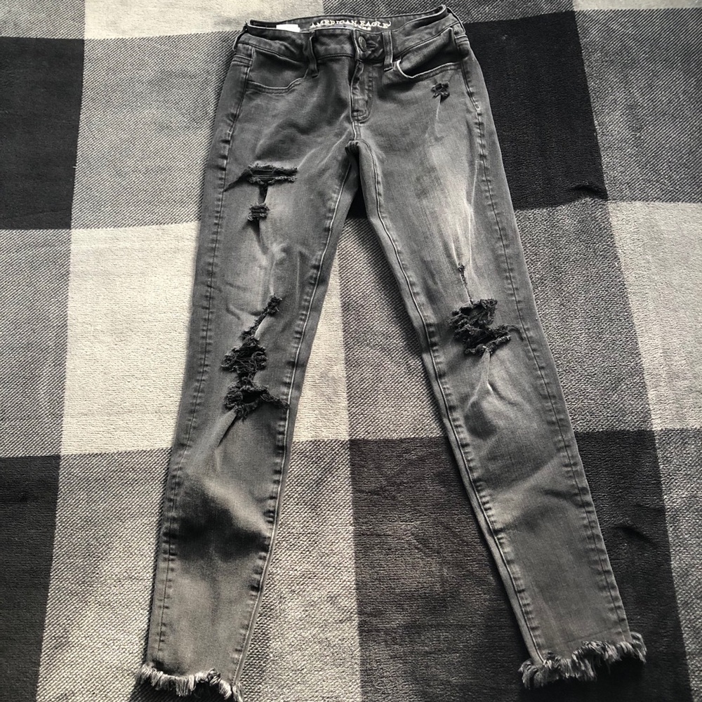 American Eagle low rise ripped skinny jeans